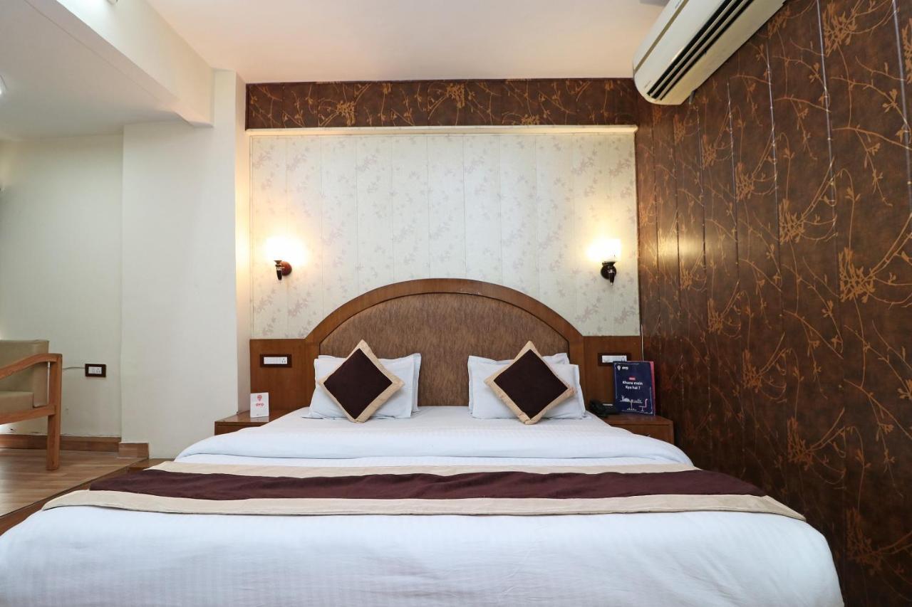Oyo 1822 Hotel Ambassador Dehradún Kültér fotó